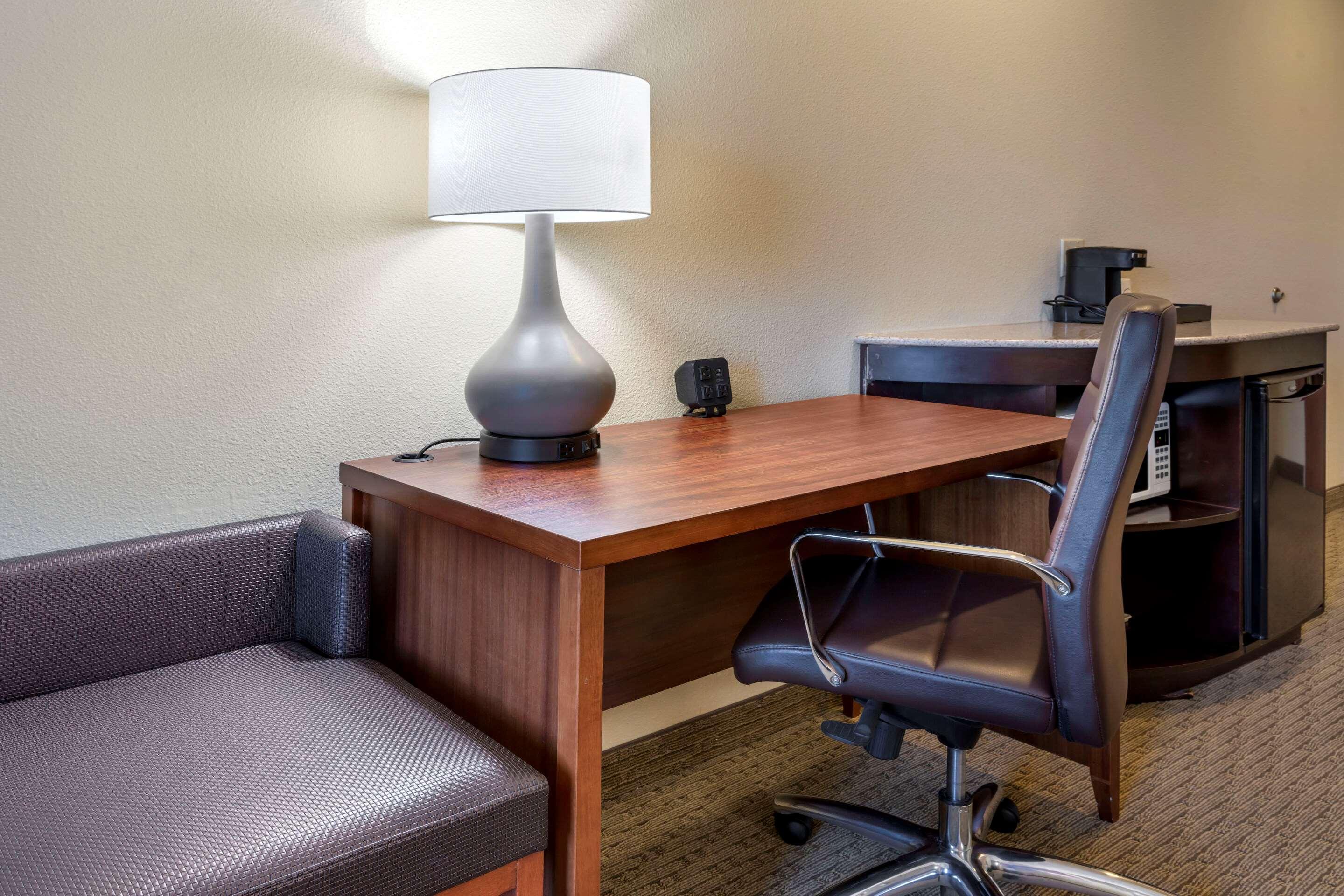 Comfort Suites Eugene Zewnętrze zdjęcie